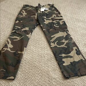Good American Camo Pants size 4 NWT $159